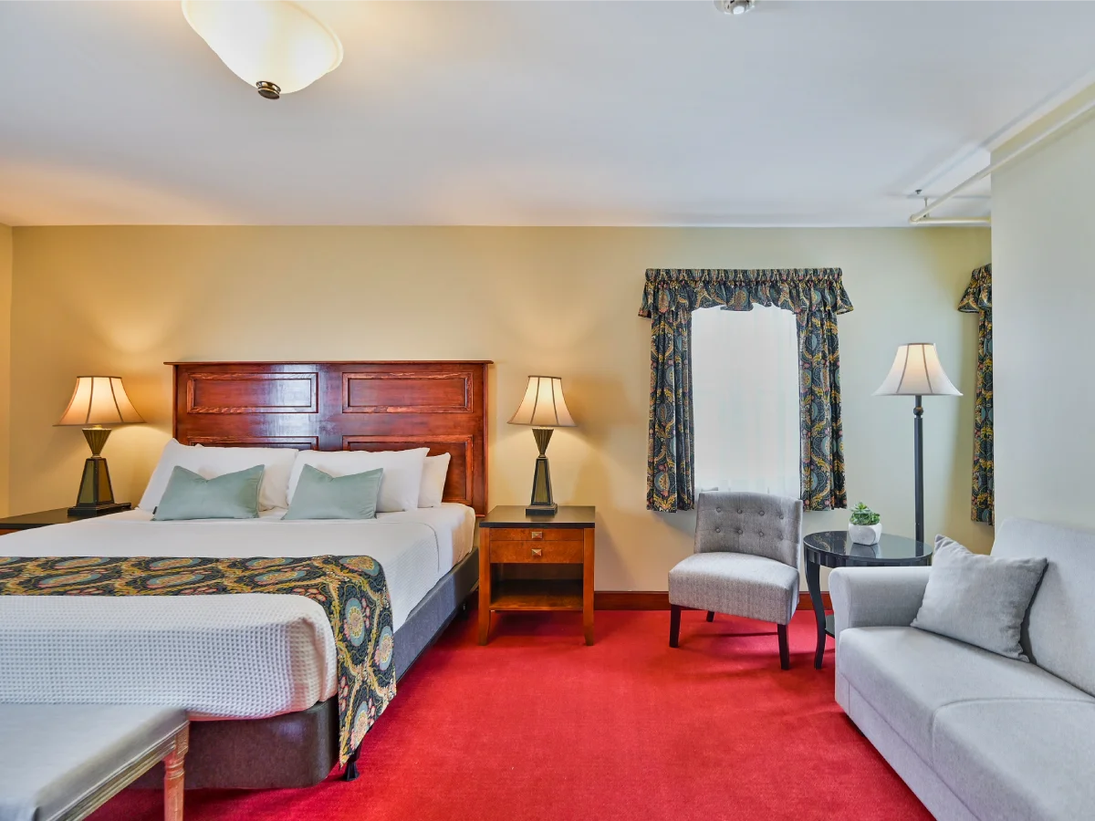 Tom Quick Inn Room