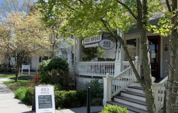 403 Broad Street Cafe